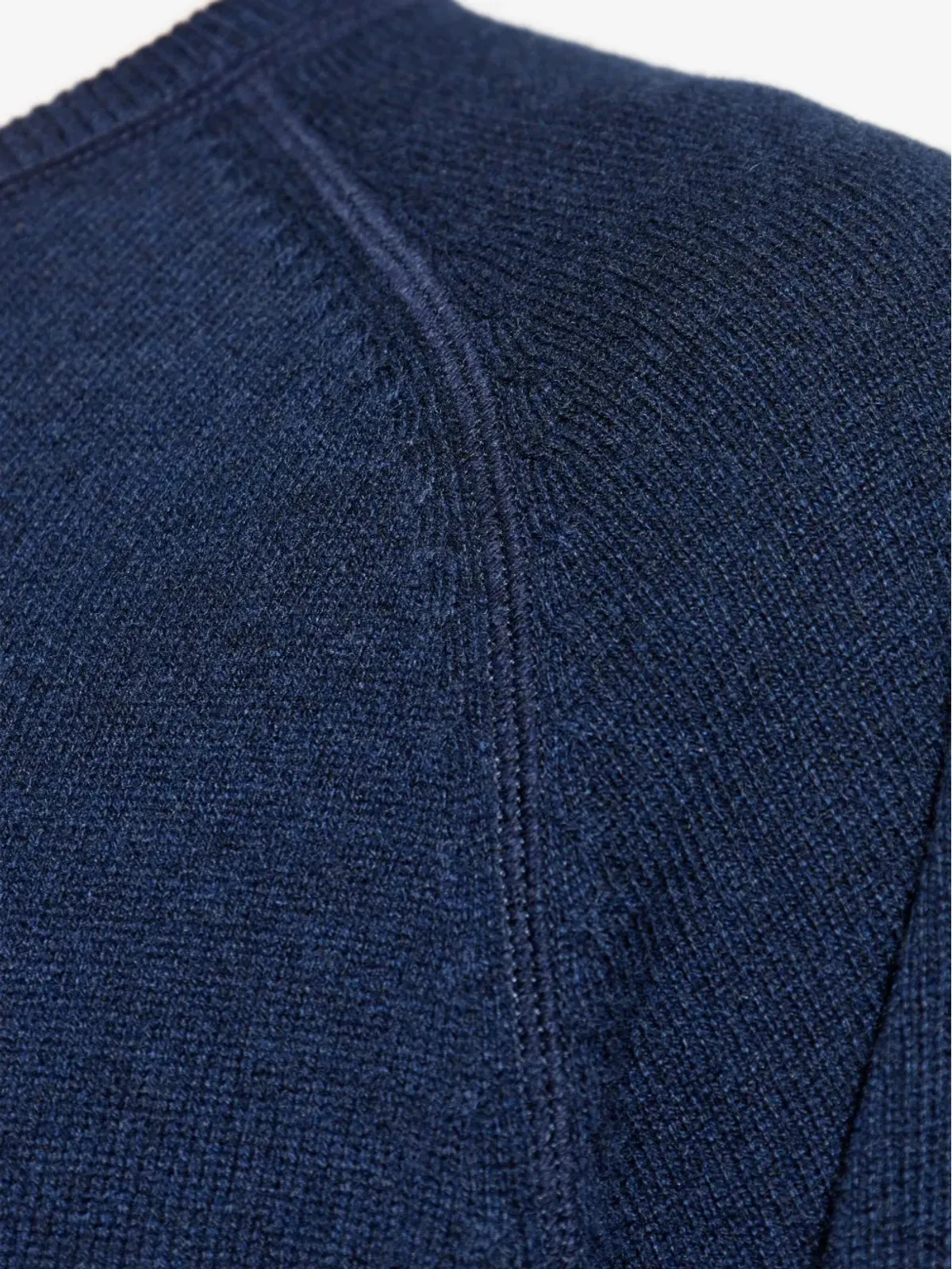 Officine Generale ブルーのラグランスリーブセーター - 画像5