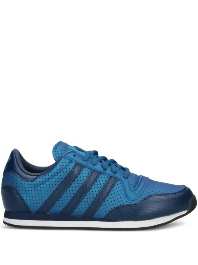adidas adidas パンチングディテールスニーカーの商品画像