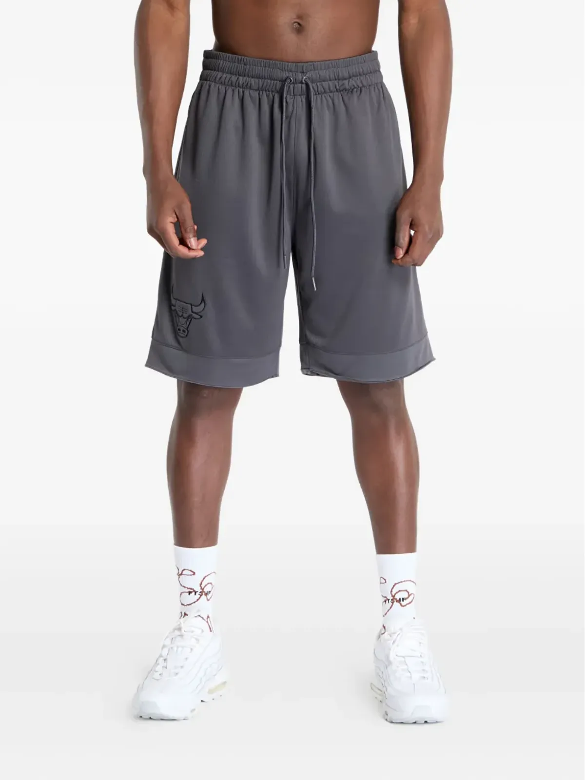 NEW ERA CAP シカゴ・ブルズ NBA トーンメッシュ トラックショーツ グレー - 画像1