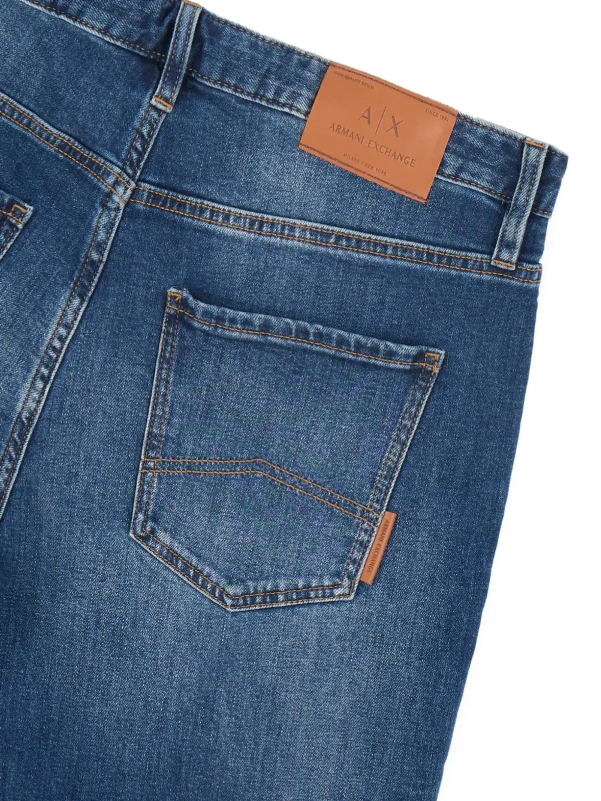 Armani Exchange ダメージ加工の5ポケットデニムジーンズ - 画像5