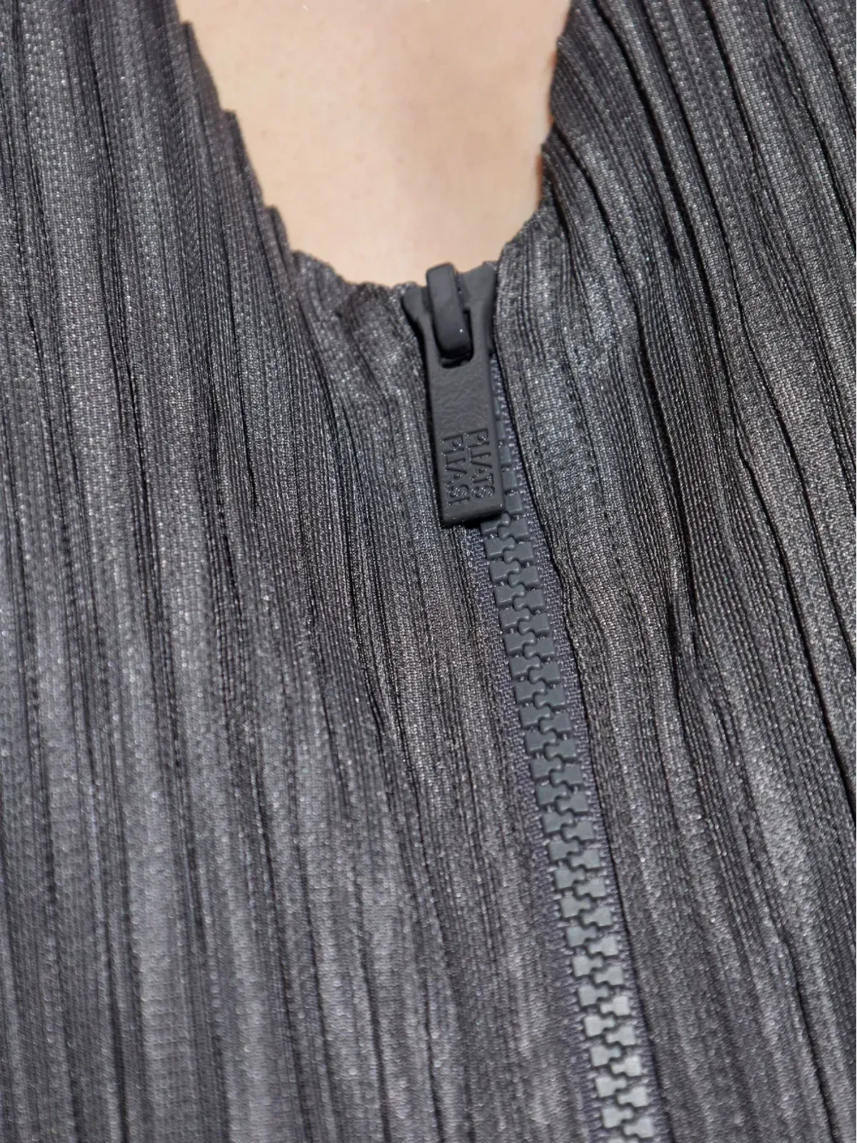 Pleats Please Issey Miyake ジップ付きプリーツジャンプスーツ - Grey - 画像5