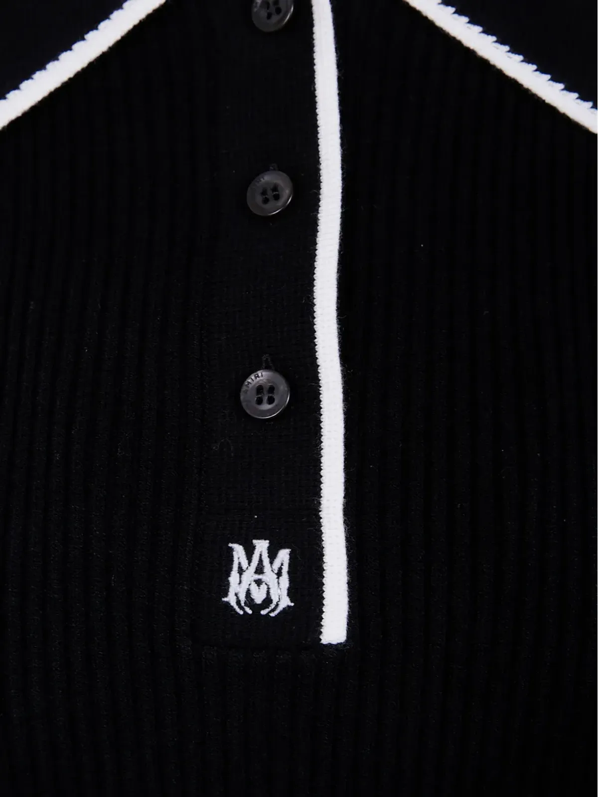 AMIRI 刺繍入りリブニットポロトップ - 画像3