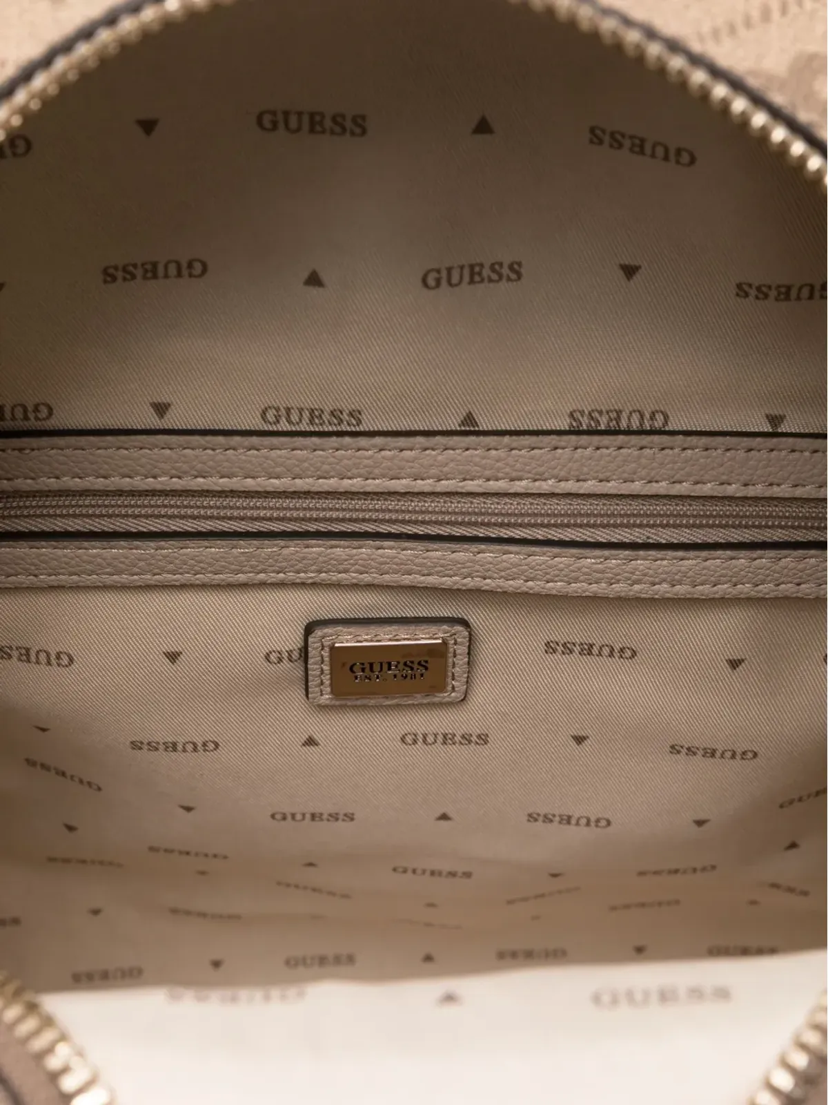 GUESS USA ロゴプリントストライプバックパック - 画像4