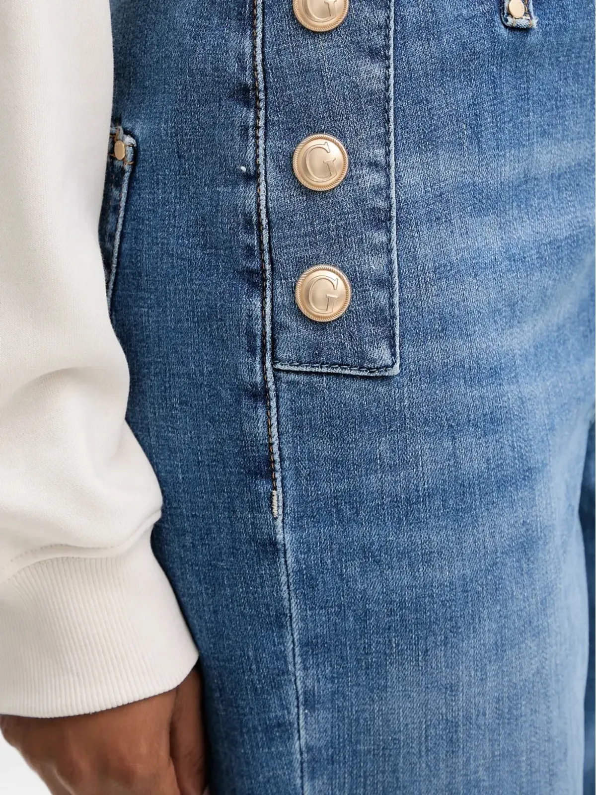 GUESS USA ボタンディテールジーンズ - 画像5