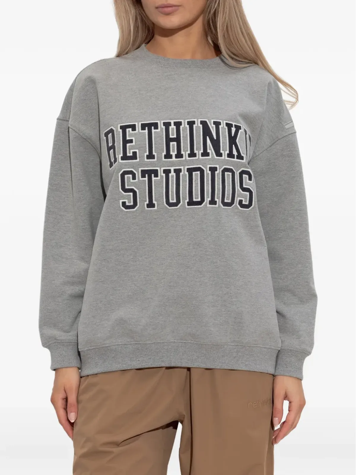 RETHINKIT STUDIOS ロゴ入りスウェットシャツ - 画像3