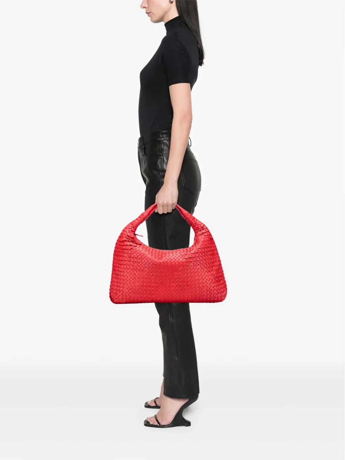Bottega Veneta 2012-2025 ナッパ革 イントレチャート ラッフル ヴェネタ ホーボーバッグ（レッド） - 画像2