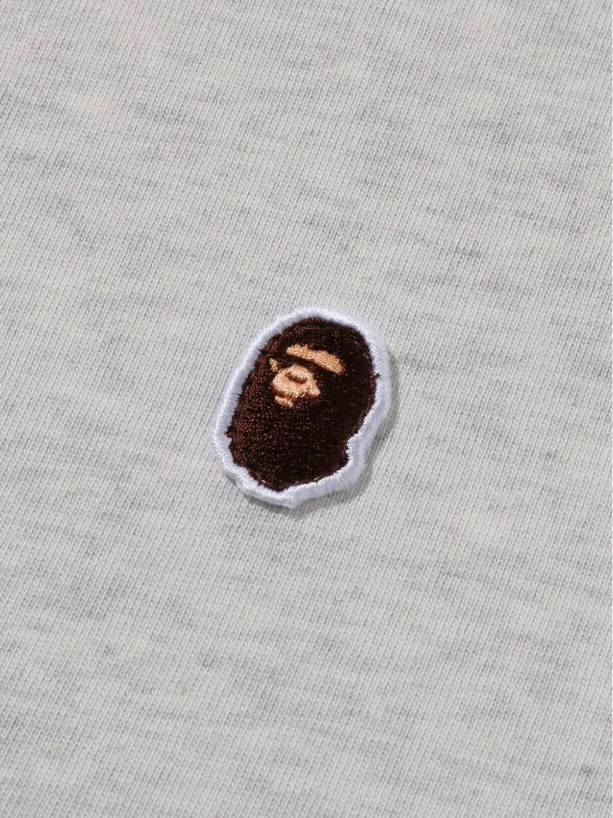 A BATHING APE® Ape Head ロゴ刺繍 Tシャツ - 画像3