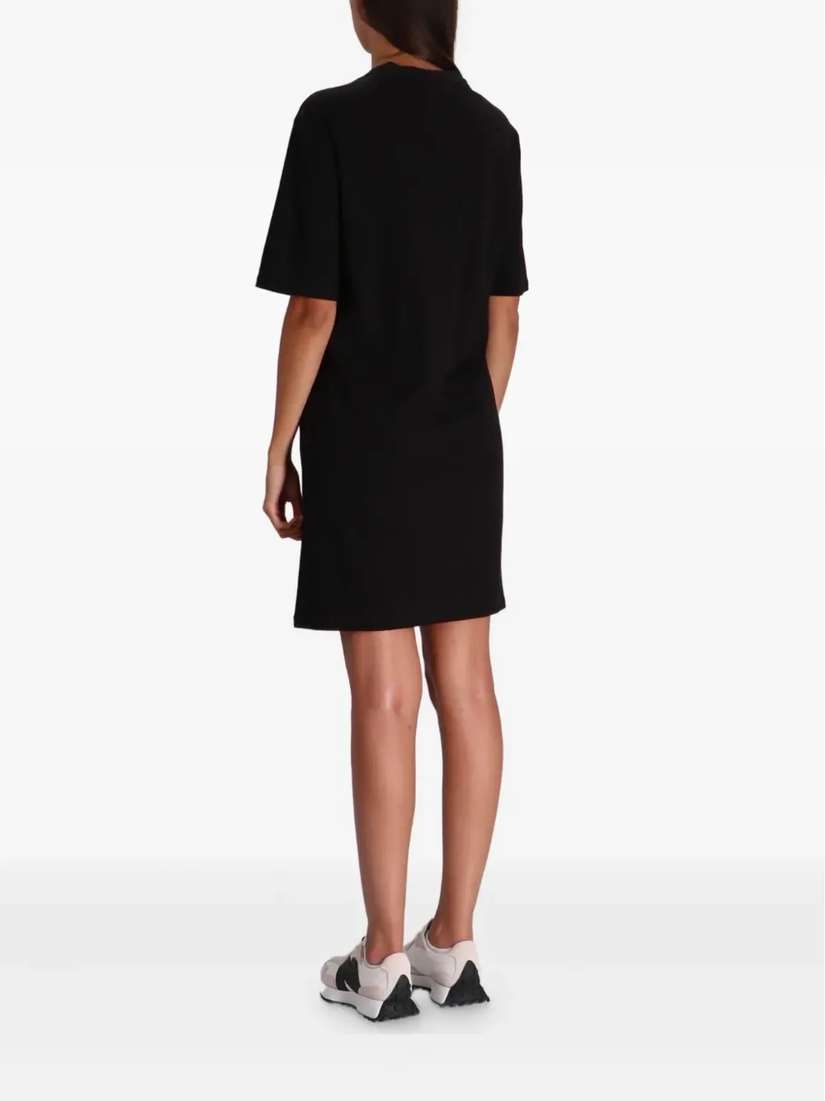 Armani Exchange ロゴ入りTシャツドレス ブラック - 画像4