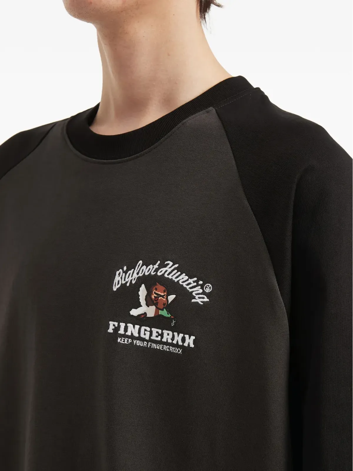 FINGERCROXX 長袖刺繍Tシャツ - 画像5