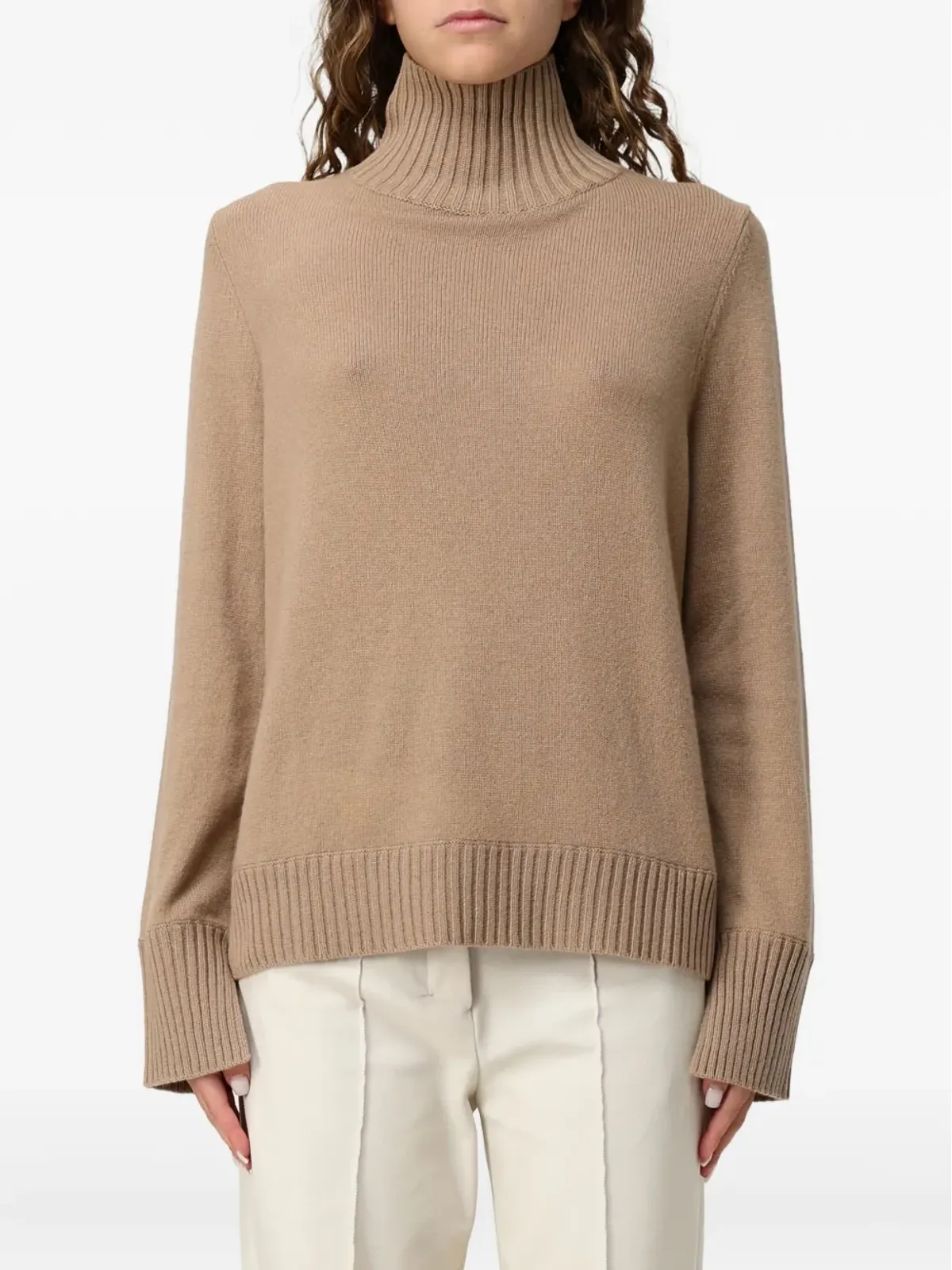 Allude リブ編みハイネックセーター - 画像2