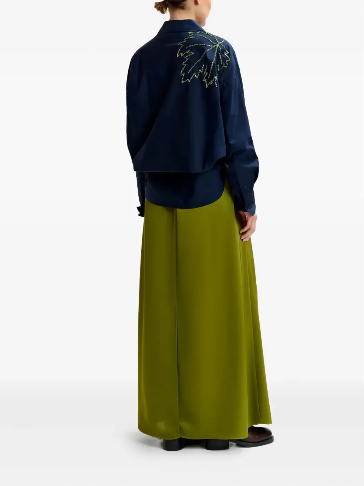 Essentiel Antwerp 刺繍ビーズ付きコットンシャツ（ブルー） - 画像4