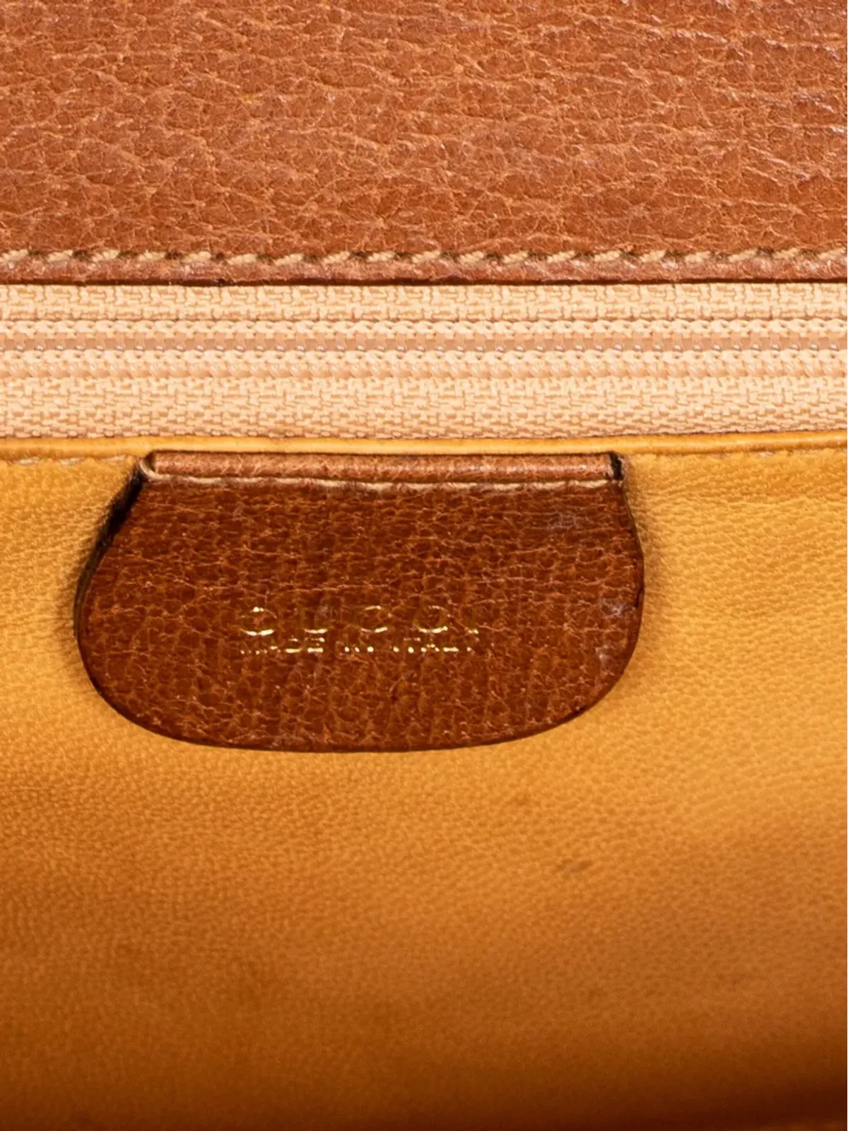Gucci Pre-Owned レザーフラップオーバーミニバッグ - 画像4