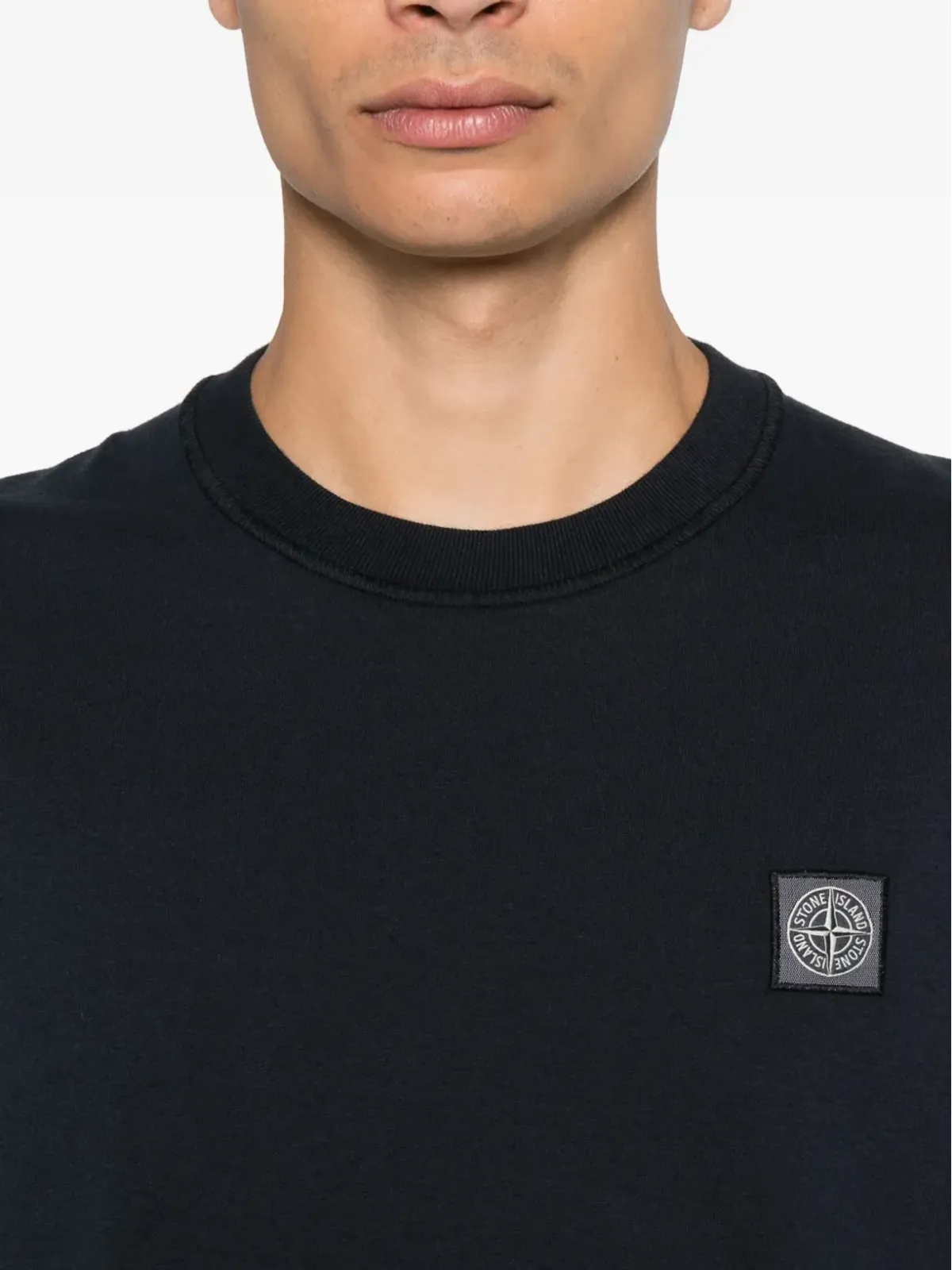 Stone Island ロゴパッチTシャツ - 画像4
