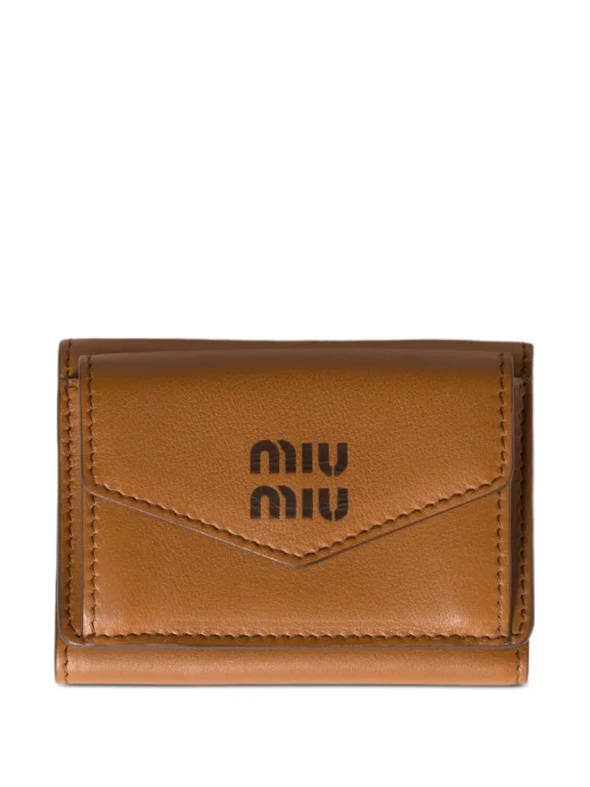 Miu Miu Miu Miu ロゴエンボス レザー ウォレットの商品画像