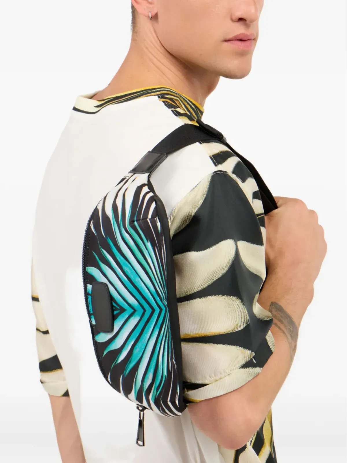 Roberto Cavalli リーフ柄ベルトバッグ - 画像2