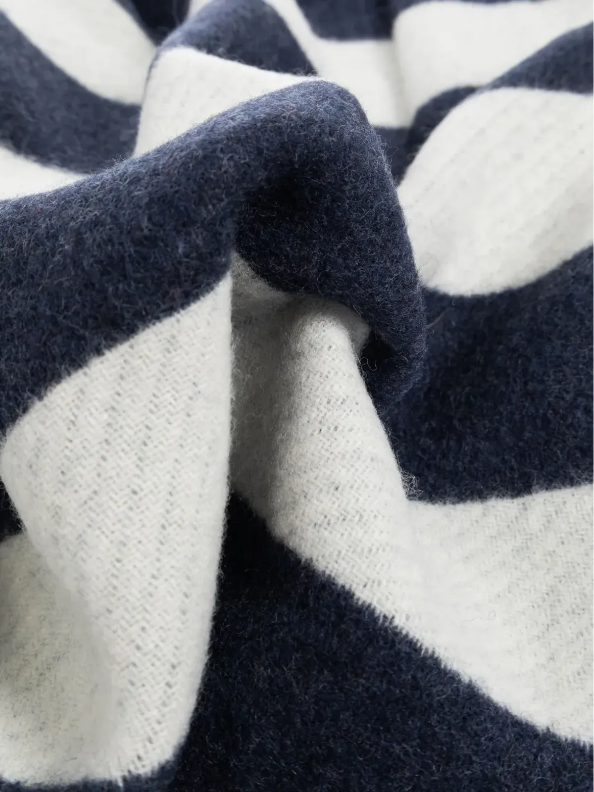 Paul & Shark ストライプ刺繍ブランケット - 画像4