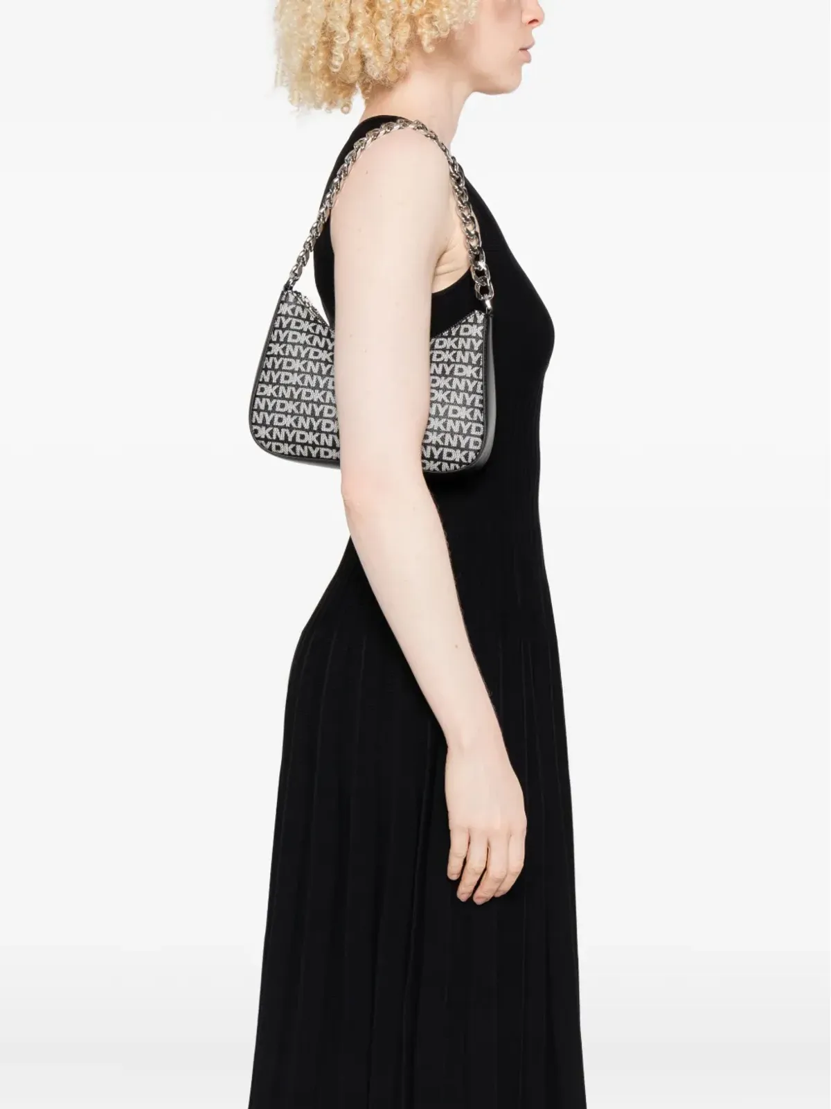 DKNY 小さな Jenna ロゴプレート チェーン クロスボディバッグ - 画像2