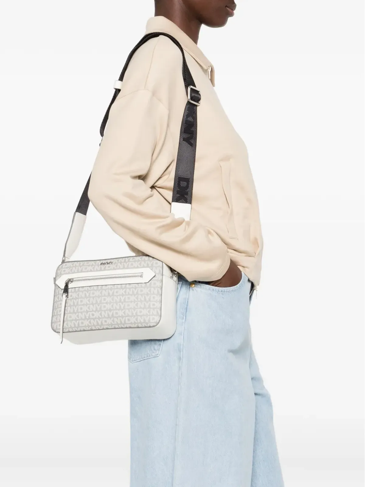 DKNY ロゴモノグラムショルダーバッグ - 画像2