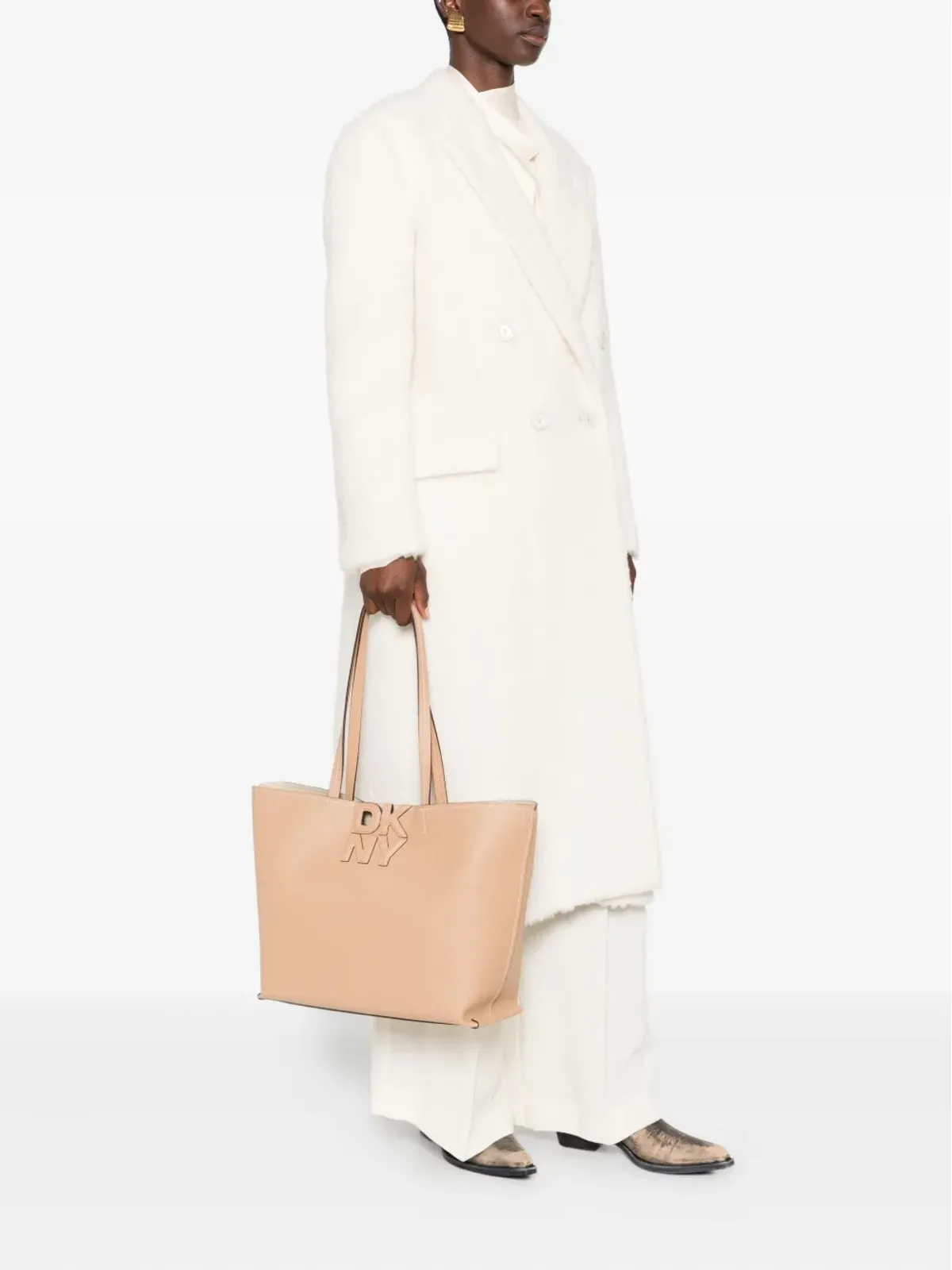 DKNY ロゴプレート付き トートバッグ - 画像2