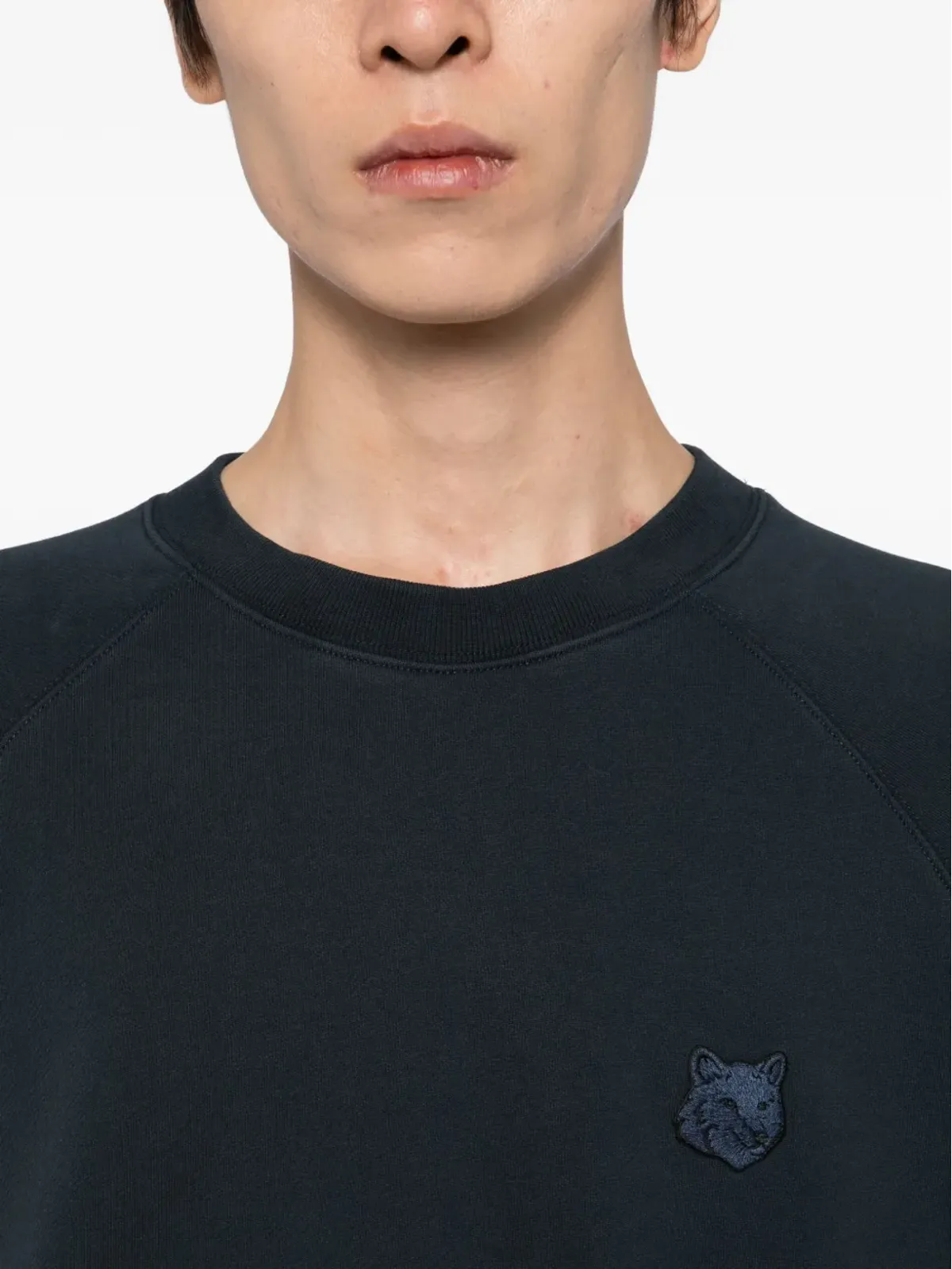 Maison Kitsuné 刺繍ロゴパッチ入りスウェットシャツ（ブルー） - 画像5