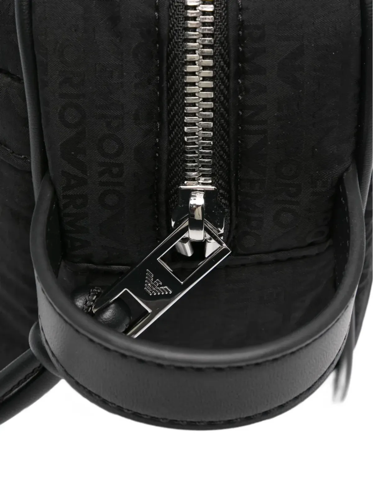 Emporio Armani ロゴ入り洗面バッグ - 画像3