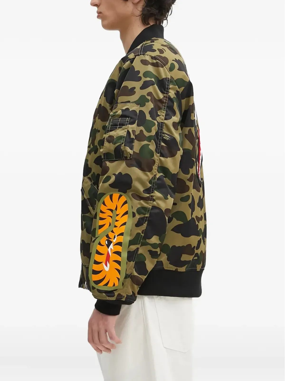 A BATHING APE® 1st カモシャーク MA-1 刺繍ボンバージャケット - 画像2
