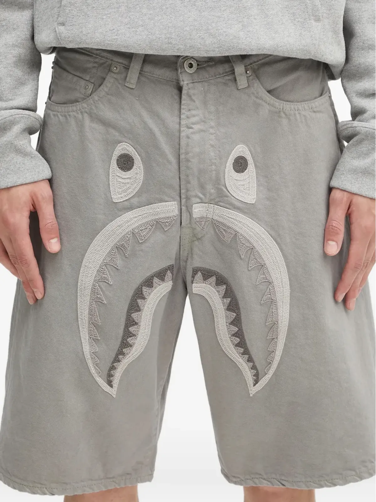 A BATHING APE® Shark shorts - Grey - 画像4
