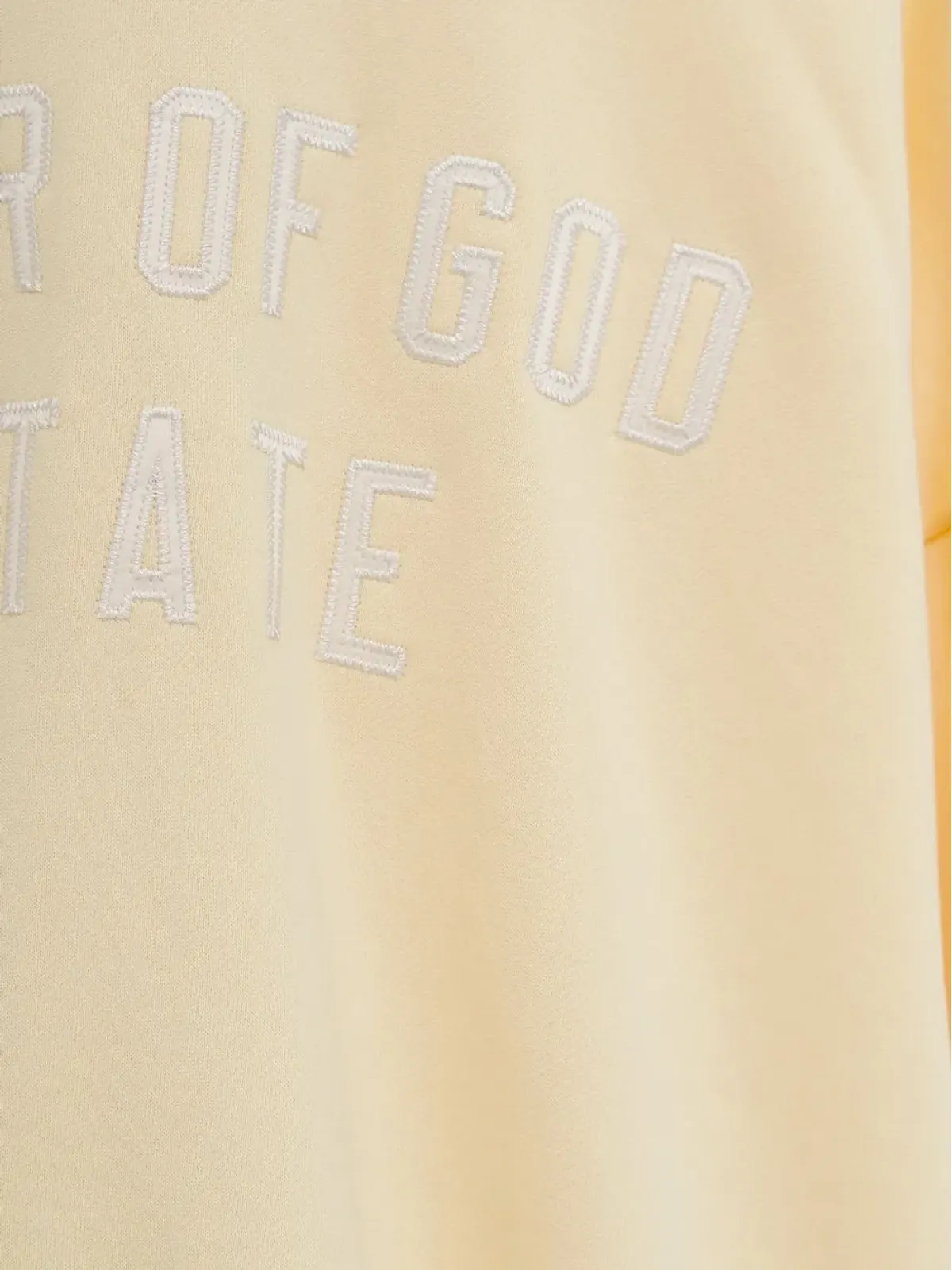 FEAR OF GOD ESSENTIALS 刺繍ロゴのフード付きパーカー イエロー - 画像3