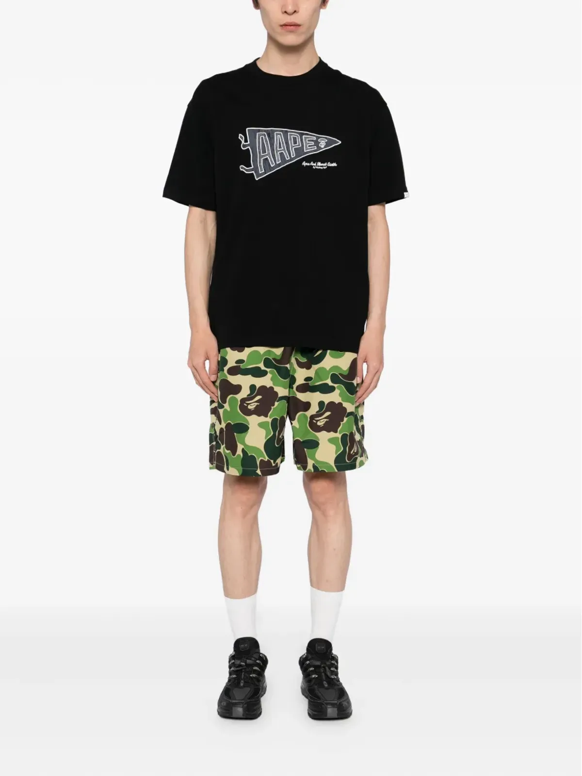 A BATHING APE® グラフィックプリントショーツ - 画像2