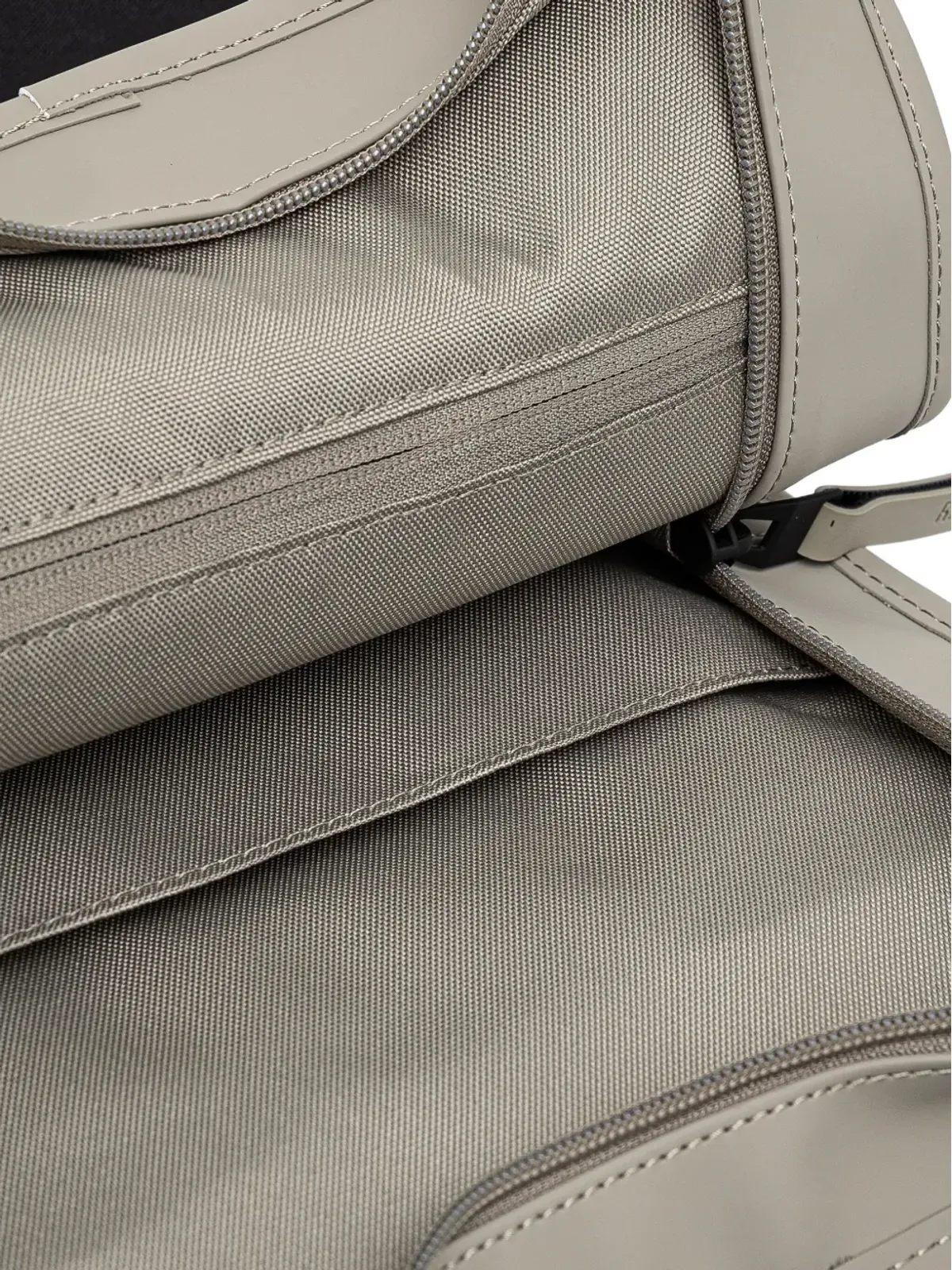 Rains Trail buckle-strap backpack - 画像5