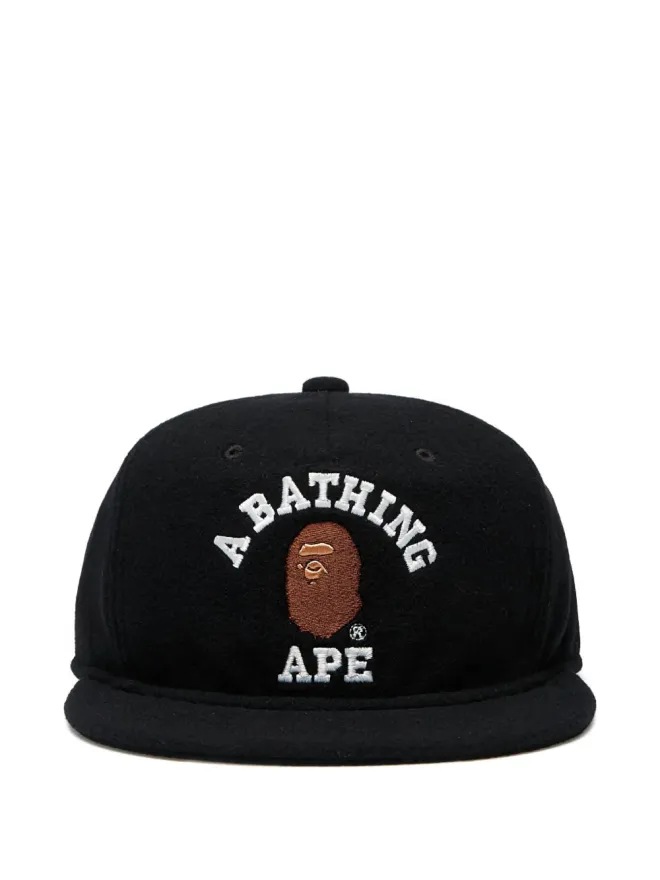 A BATHING APE® A BATHING APE® カレッジロゴ入りウールキャップの商品画像