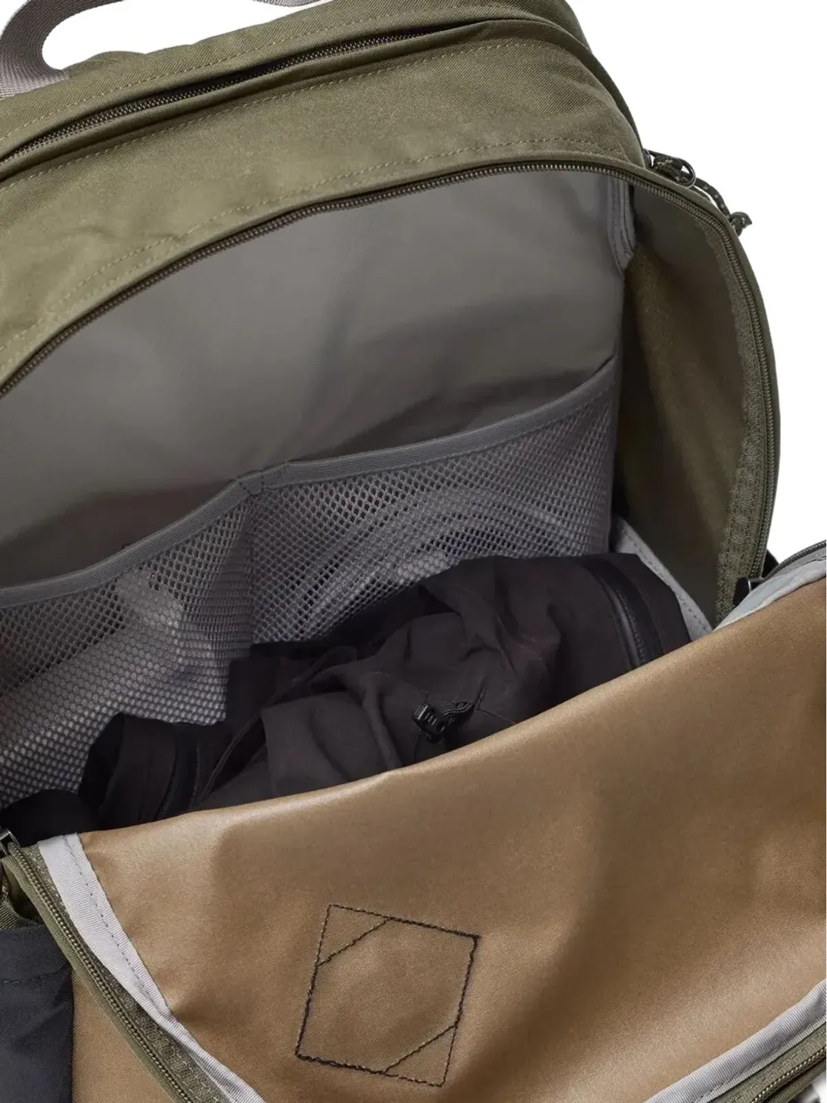 Fjällräven ツートーンバックル装飾バックパック - グリーン - 画像4