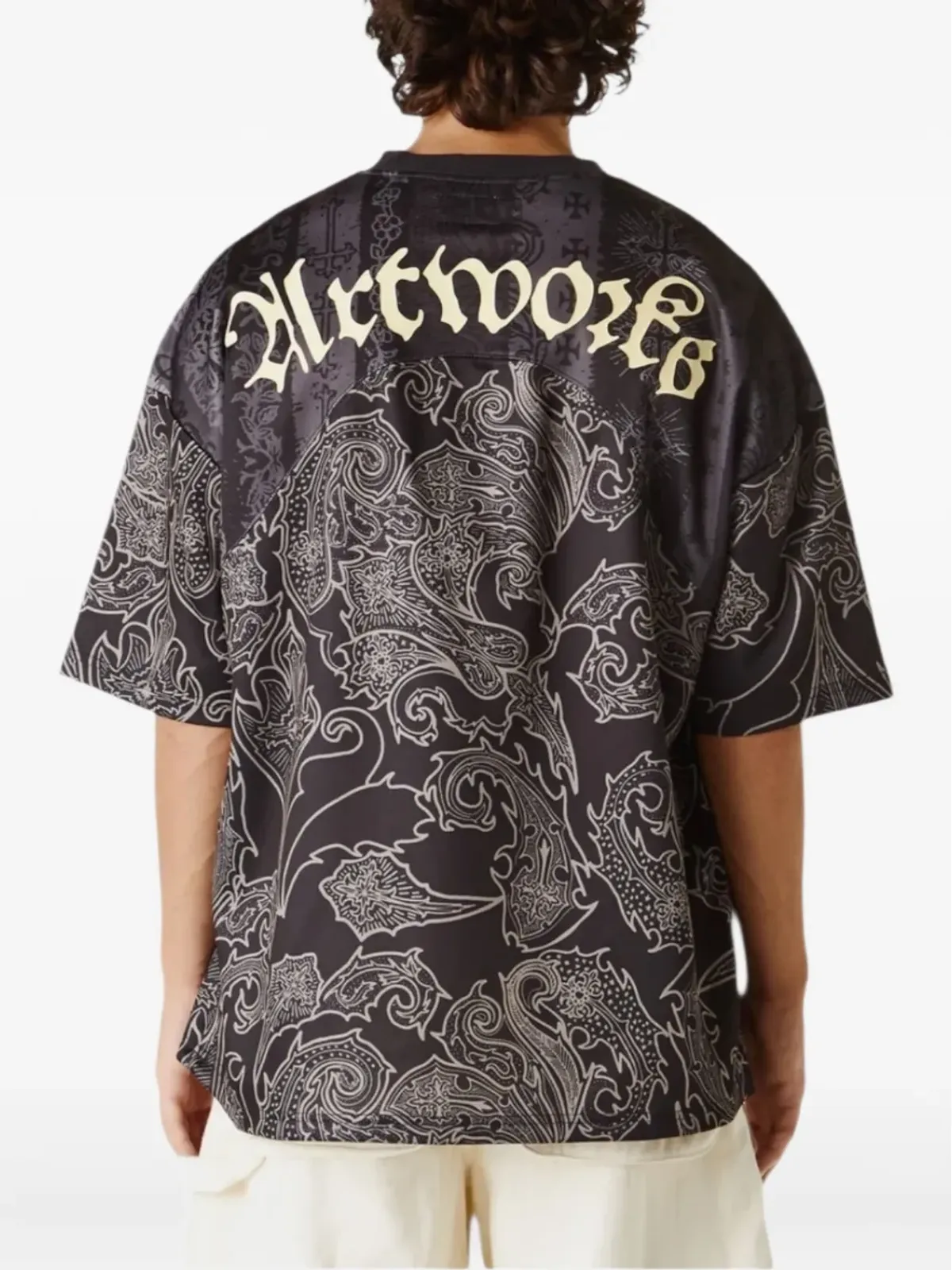 UNTITLED ARTWORKS スポーツグラフィックプリント ジャージーTシャツ ブラック - 画像3