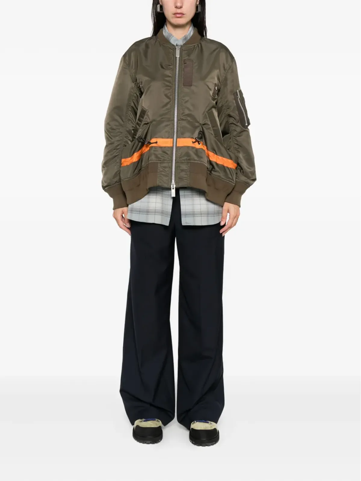 sacai ストライプディテール ジップアップ ボンバージャケット - 画像2