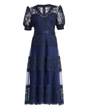 Tadashi Shoji 刺繍入りプリーツミディドレス - Blue - サムネイル1