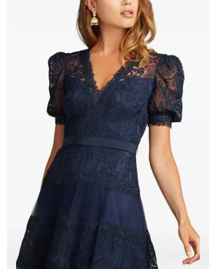 Tadashi Shoji 刺繍入りプリーツミディドレス - Blue - サムネイル4