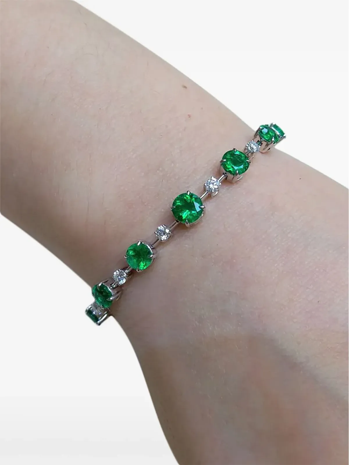 HYT Jewelry 18Kホワイトゴールド テニスエメラルド ブレスレット - 画像2