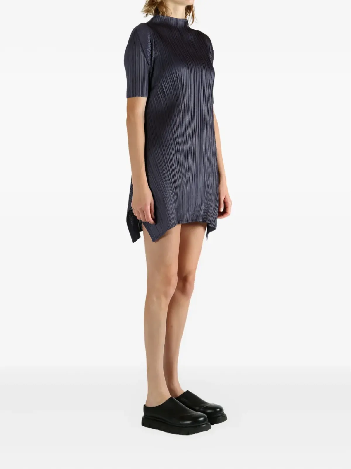 Pleats Please Issey Miyake 月替わりカラー: 7月 プリーツ入り半袖チュニック - グレー - 画像3