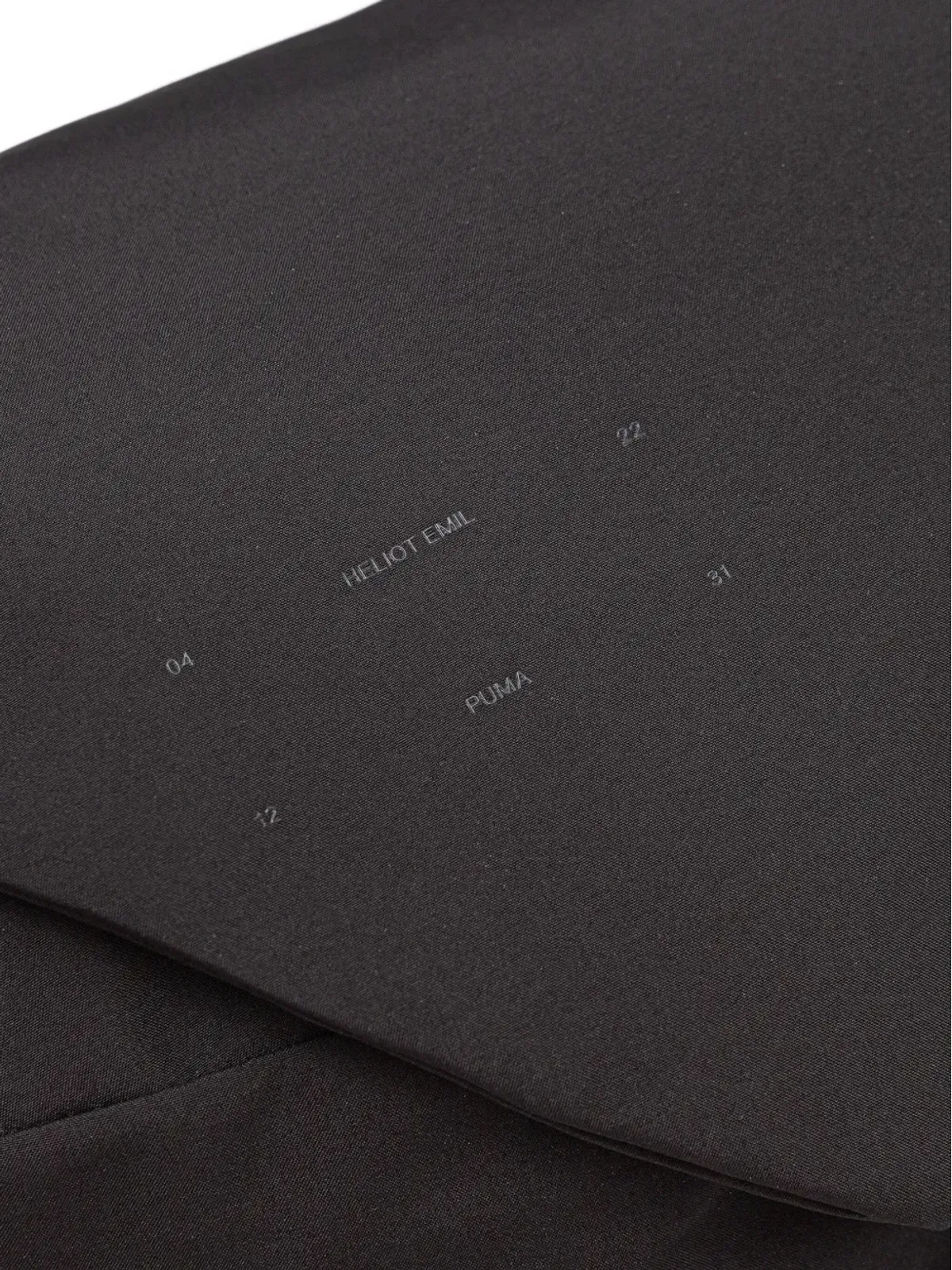 PUMA x Heliot Emil 小型ベルトバッグ - 画像4