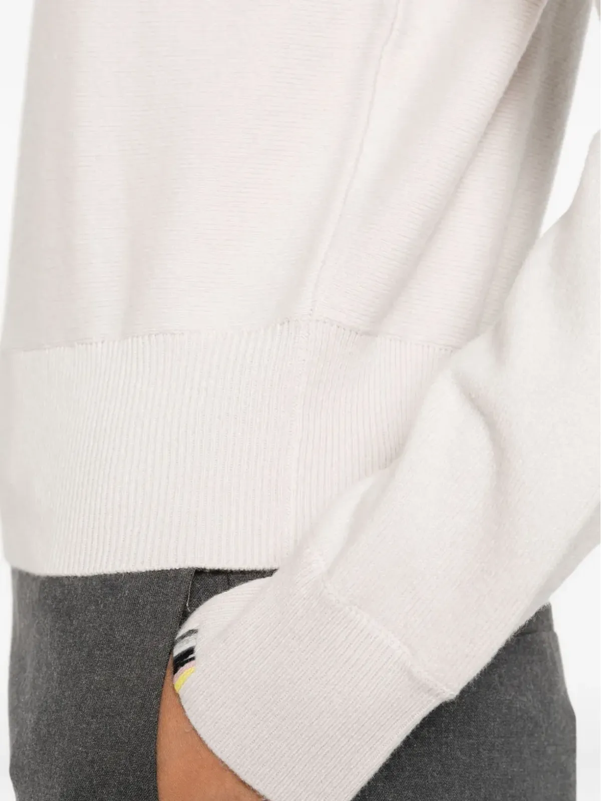 extreme cashmere リブ編みカフスのカシミヤジャンパー - 画像5