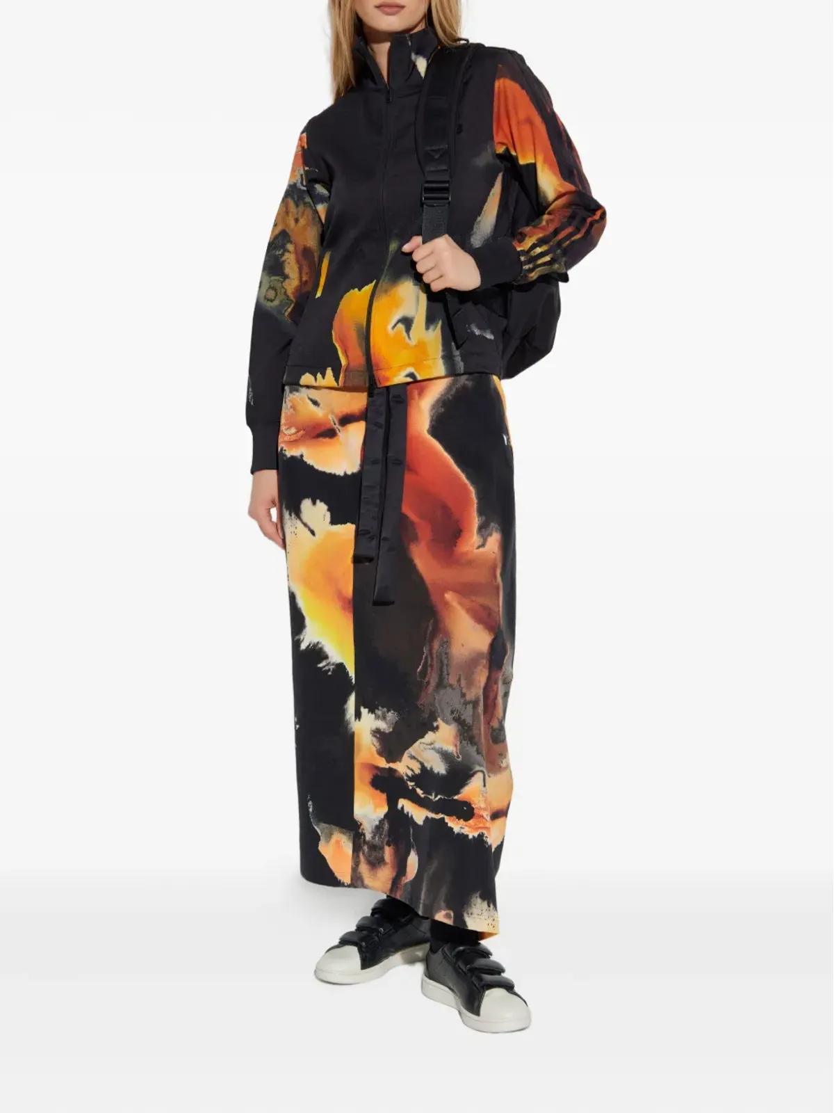 Y-3 アブストラクトプリント ロングスカート ブラック - 画像2