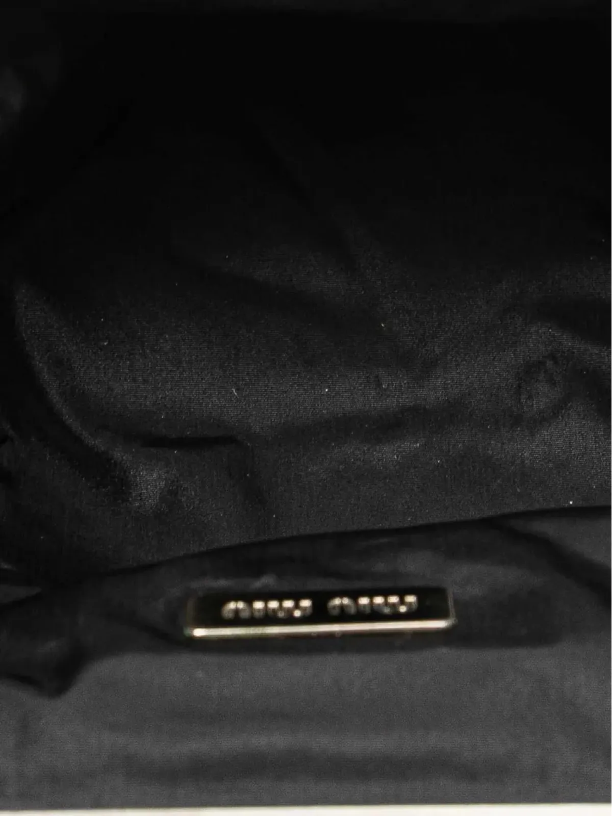 Miu Miu Pre-Owned サテンのクラッチ風ストラップ付きショルダーバッグ - 画像5