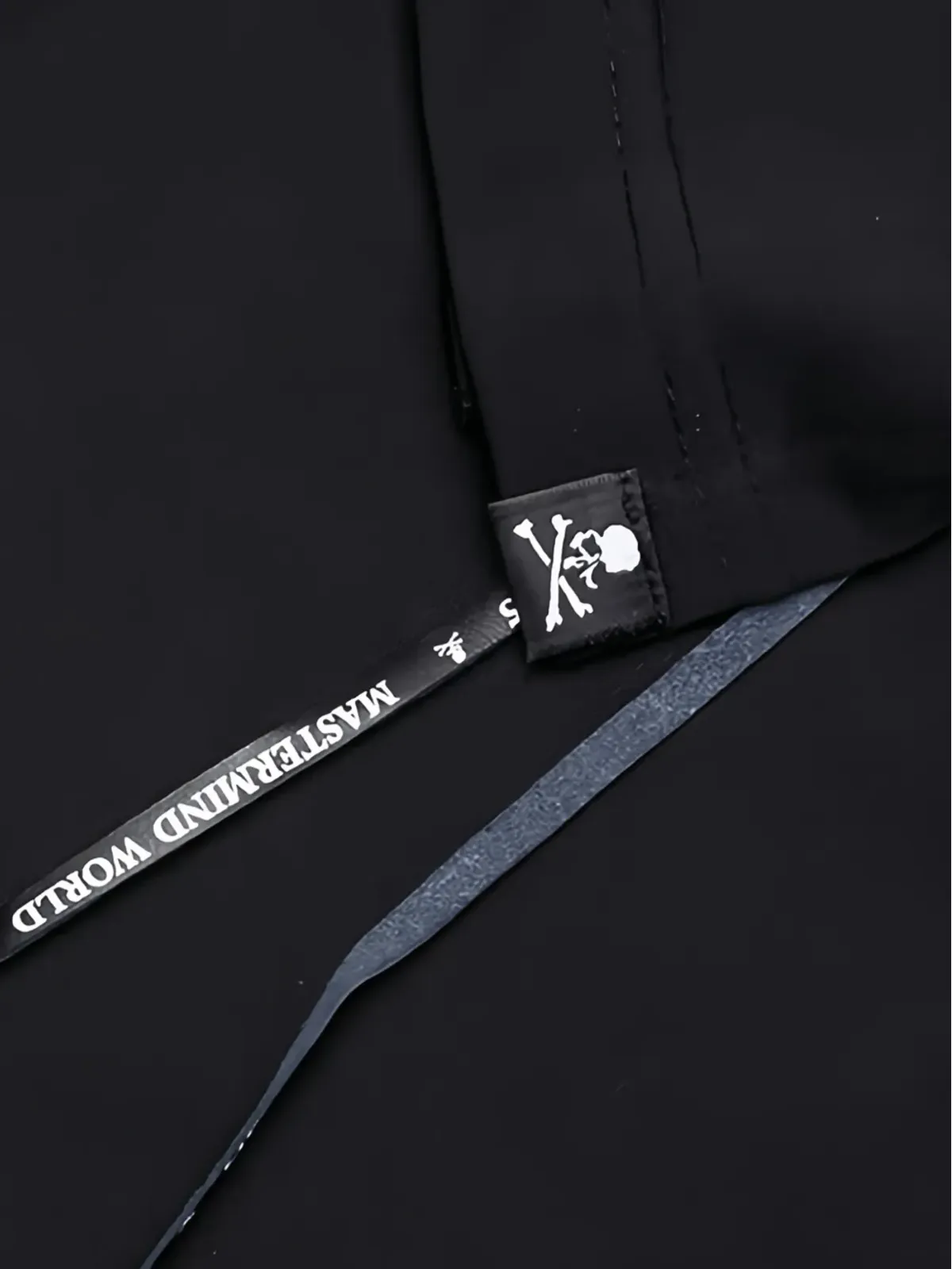 Mastermind World スパンコール装飾のスカルTシャツ - 画像3