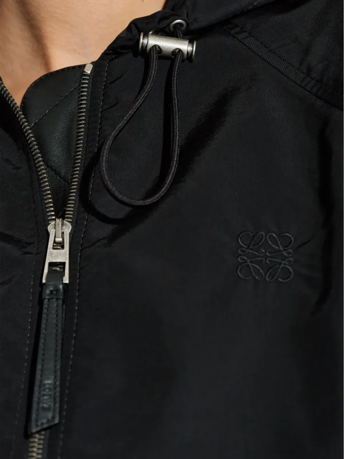 LOEWE フーデッド ドローコード ボンバージャケット（ブラック） - 画像5