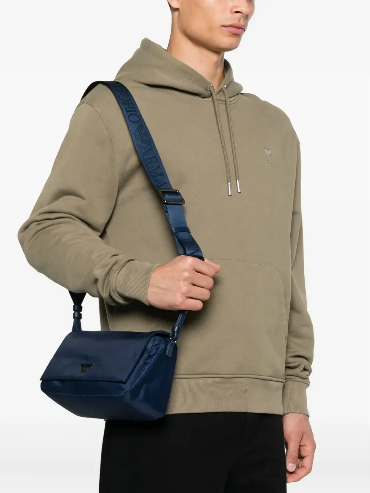 Emporio Armani イーグルロゴ メッセンジャーバッグ - 画像2