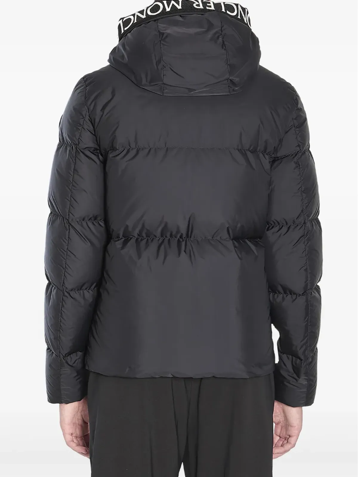 Moncler ロゴトリム付きダウンジャケット - 画像5