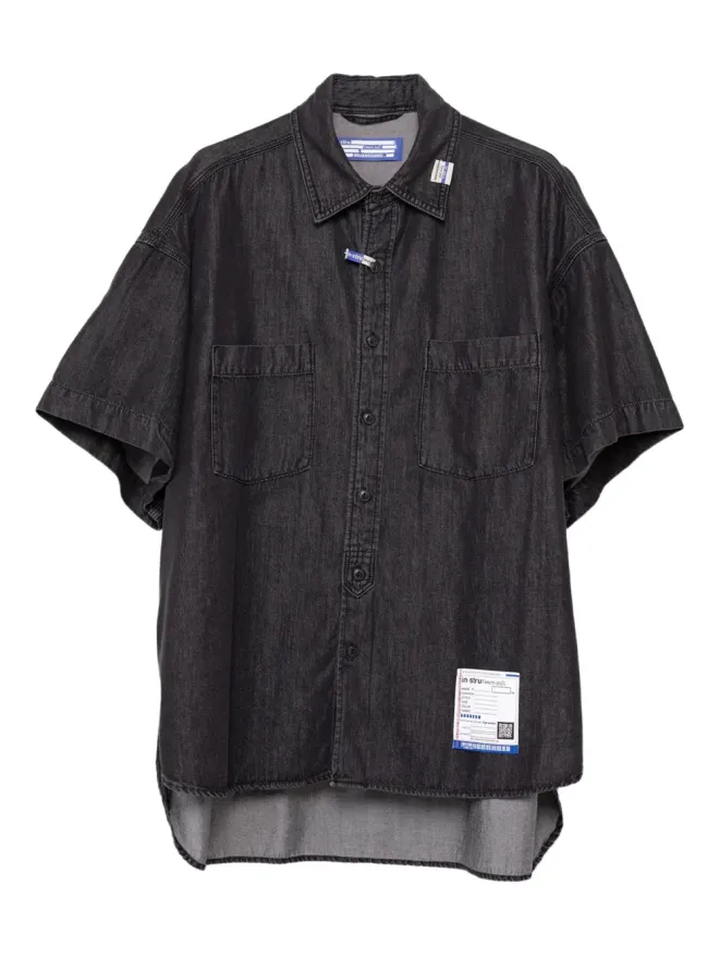 in･stru(men-tal). in･stru(men-tal). パッチポケット付きデニムシャツ - ブラックの商品画像