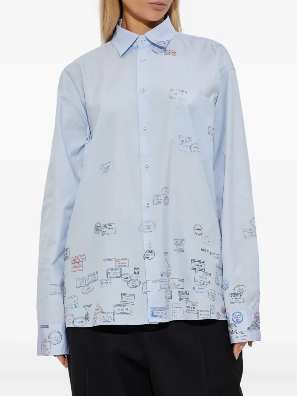 VETEMENTS パスポートスタンププリントシャツ - 画像4