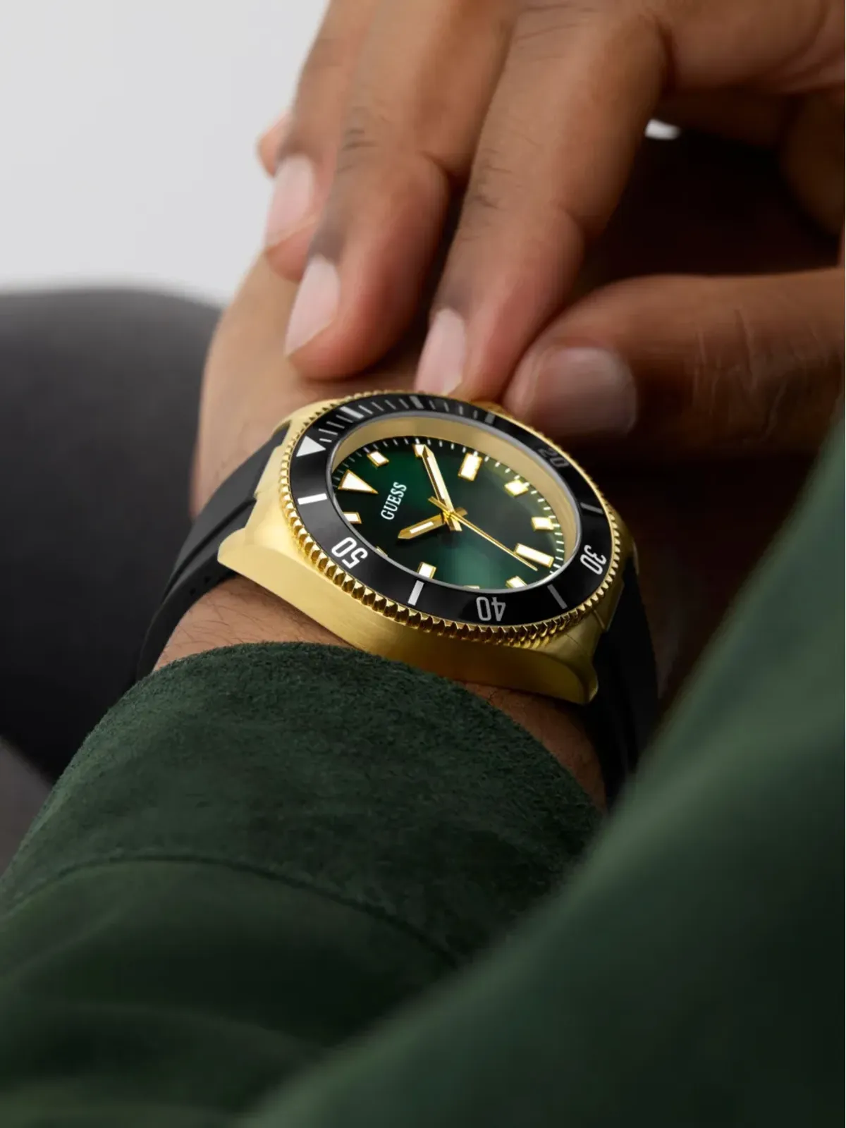GUESS USA マルチファンクション ウォッチ グリーン - 画像5
