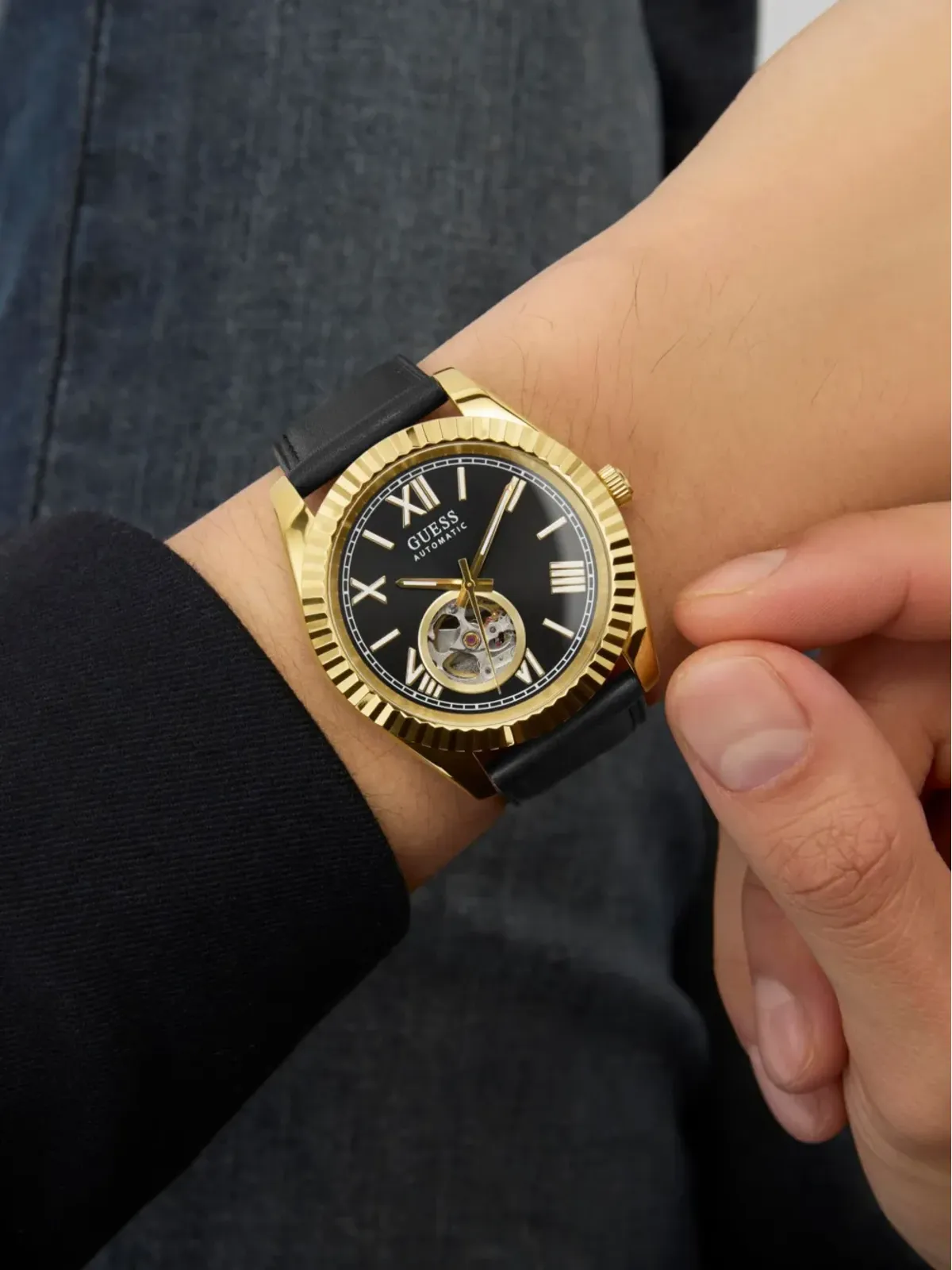 GUESS USA オープンハートダイヤル ブラック - 画像5